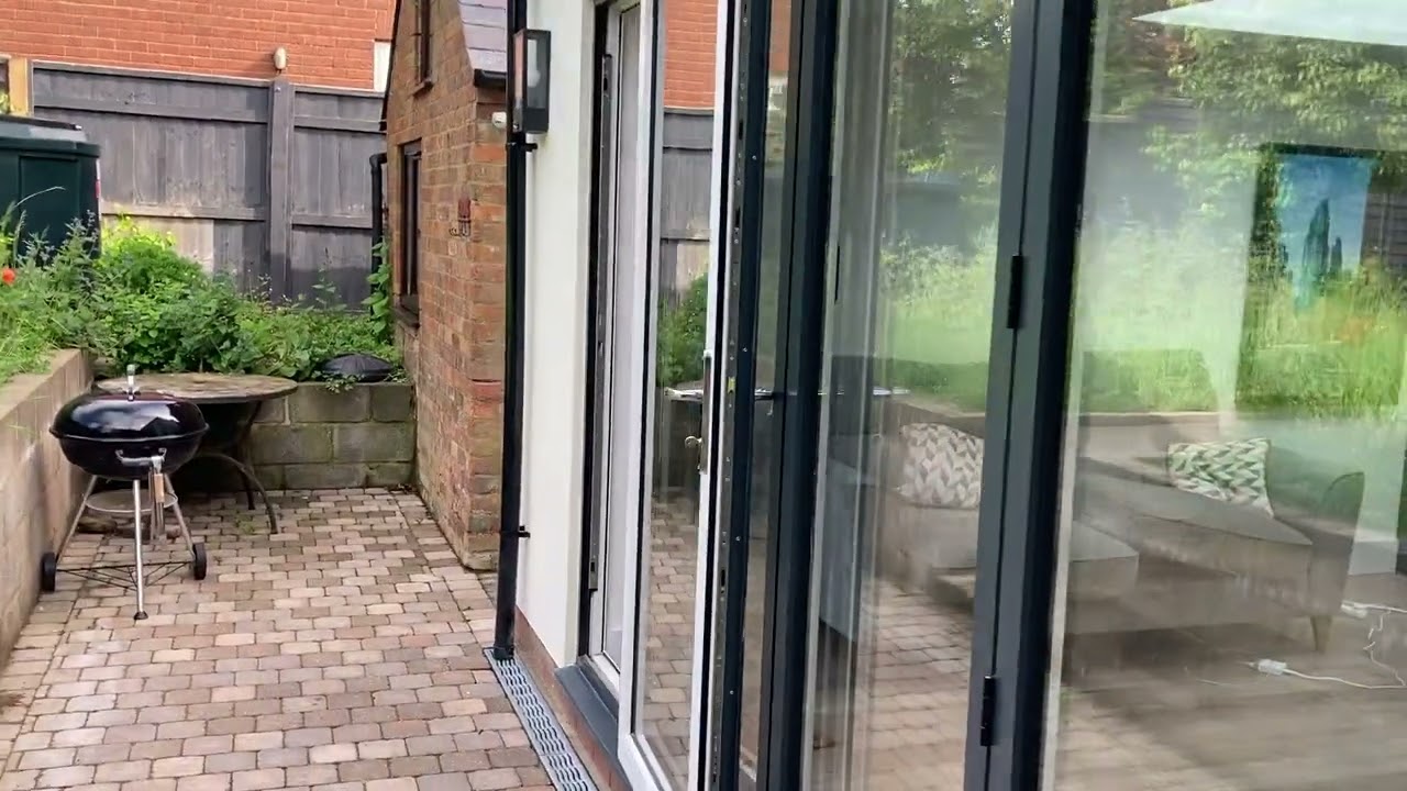 Customer testimonial video - Crownhill Building Services - single storey rear extension in Whaddon
